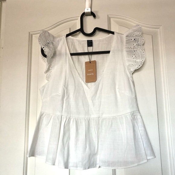 SHEIN Tops - NWT SHEIN White Eyelet Flutter Sleeve Peplum Top
